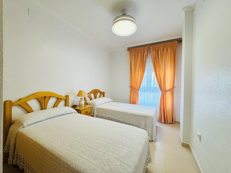 Appartement mit 4 Schlafzimmern und 2 Bädern in 1. Strandlinie