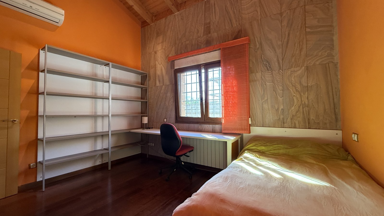 Exklusive Villa im mediterranen Stil, die Luxus, Energieeffizienz und hochwertige Materialien vereint