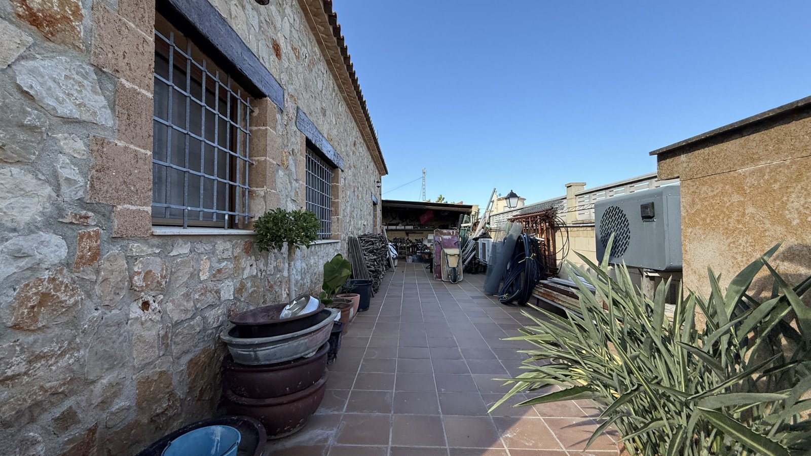 Exklusive Villa im mediterranen Stil, die Luxus, Energieeffizienz und hochwertige Materialien vereint