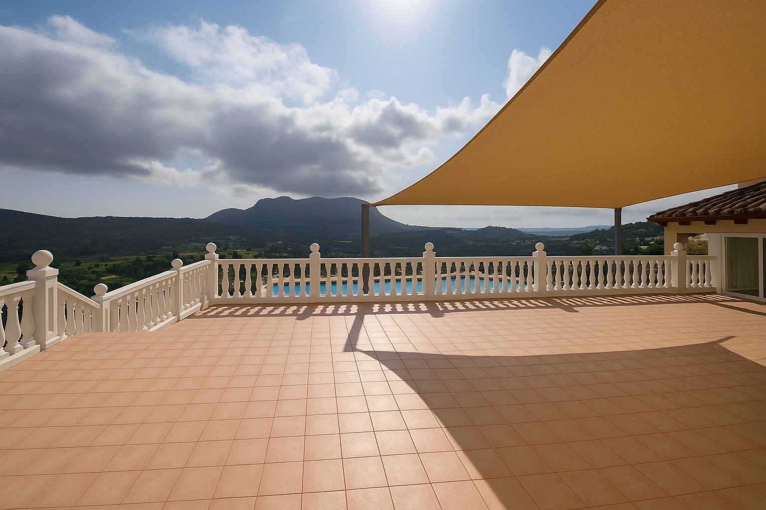 Villa in La Sella mit 4 Schlafzimmern, 4 Bädern, Touristenlizenz sowie Golf- und Meerblick