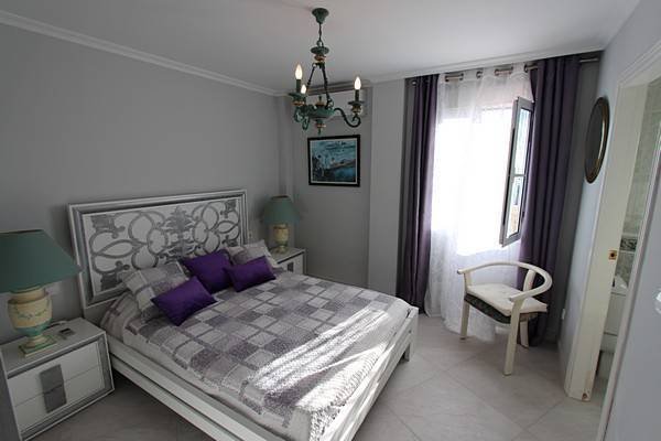 Schöne Villa mit großem privatem Pool und beeindruckendem Blick über die Küste