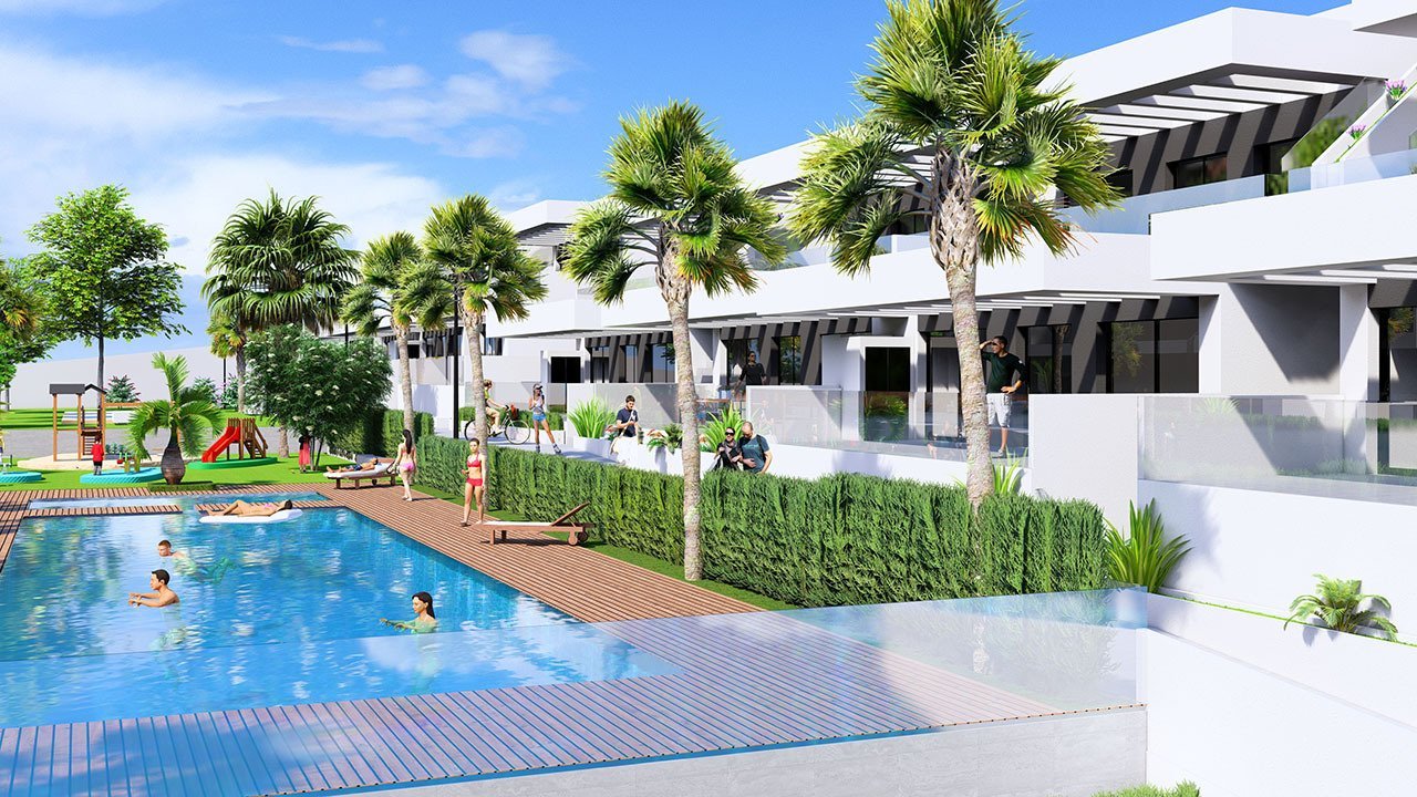 Obergeschoss-Wohnungen mit 2 Schlafzimmern, 2 Bädern, Dachterrasse, Kfz-Stellplatz und Gemeinschaftspool in wunderschöner Golfanlage