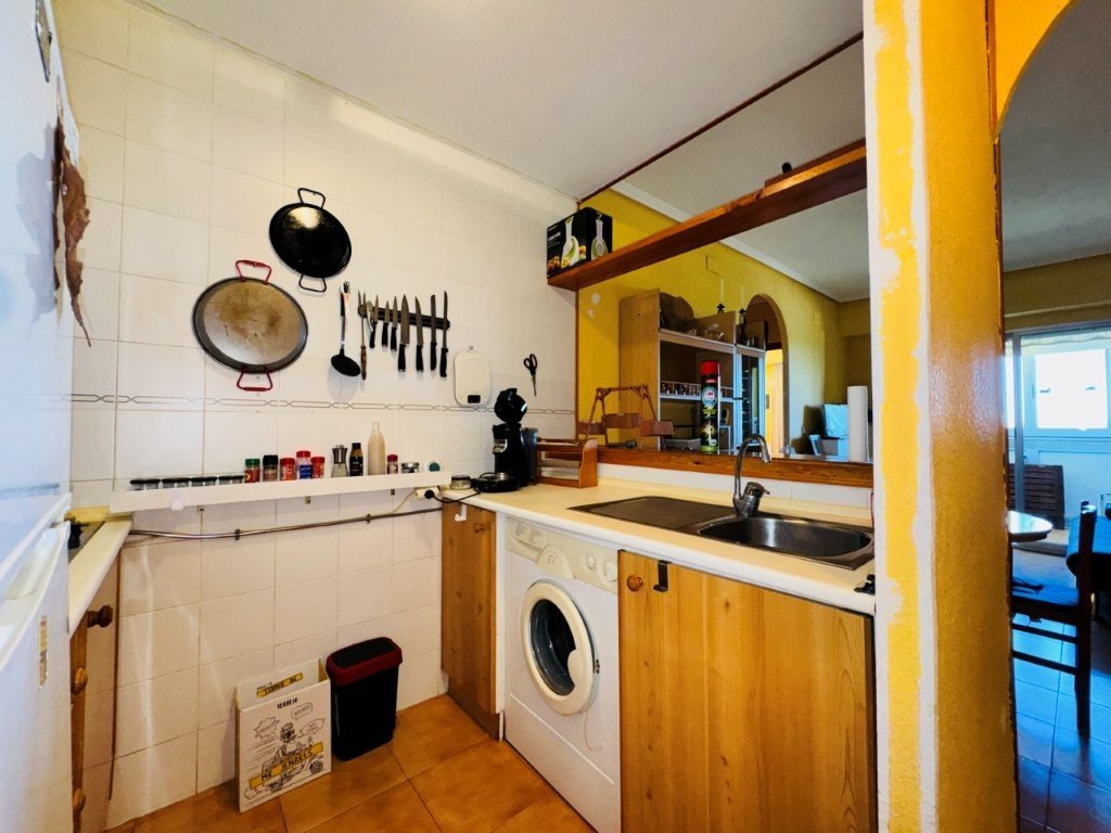 Wohnung mit 1 Schlafzimmer, 1 Bad, Gemeinschaftsdachterrasse und Gemeinschaftspool nur 200 m von Strand