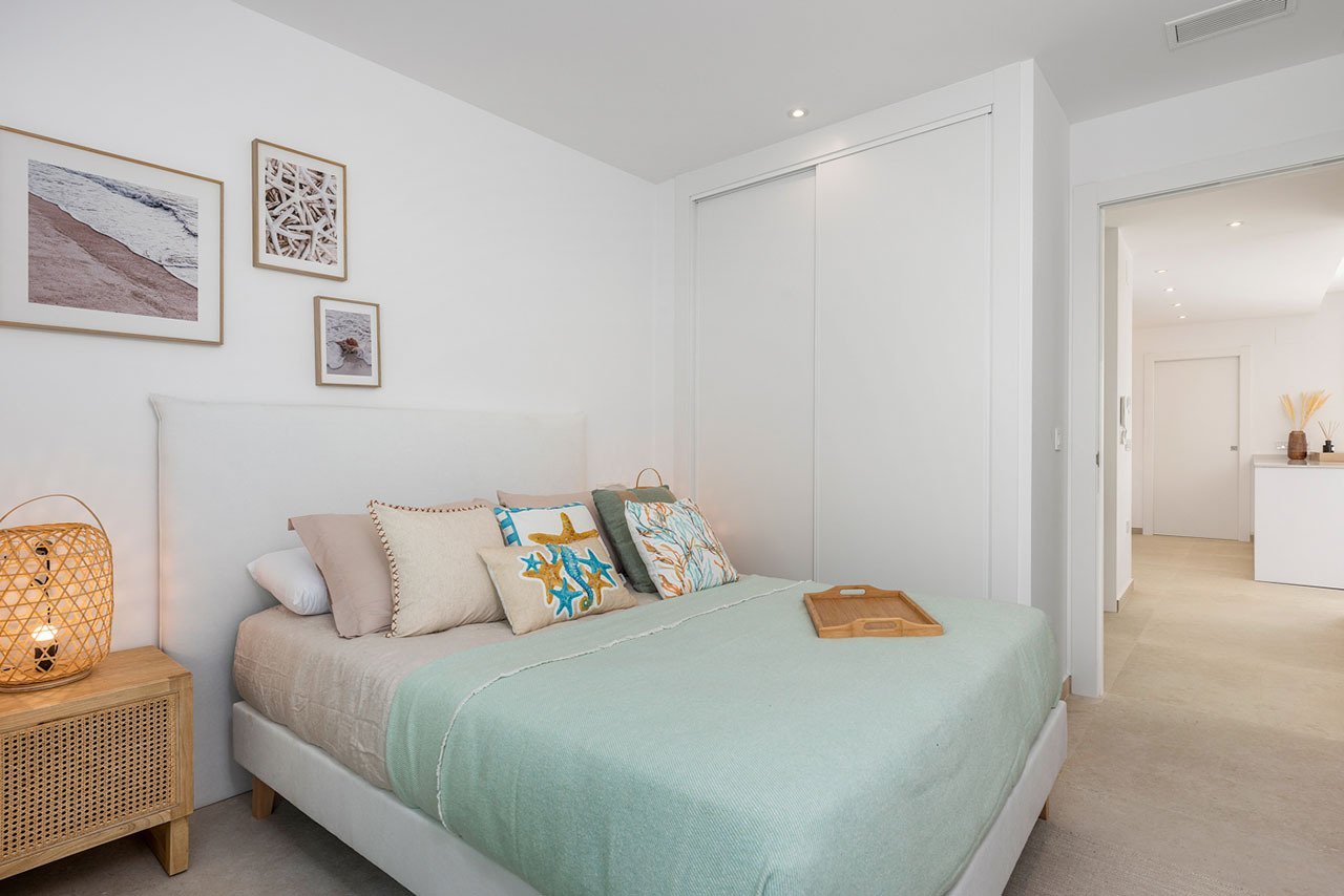 Eingeschossige Villen mit 3 Schlafzimmern, 2 Bädern, Vorinstallation Klimaanlage und Privatpool am Golfplatz von La Serena Golf